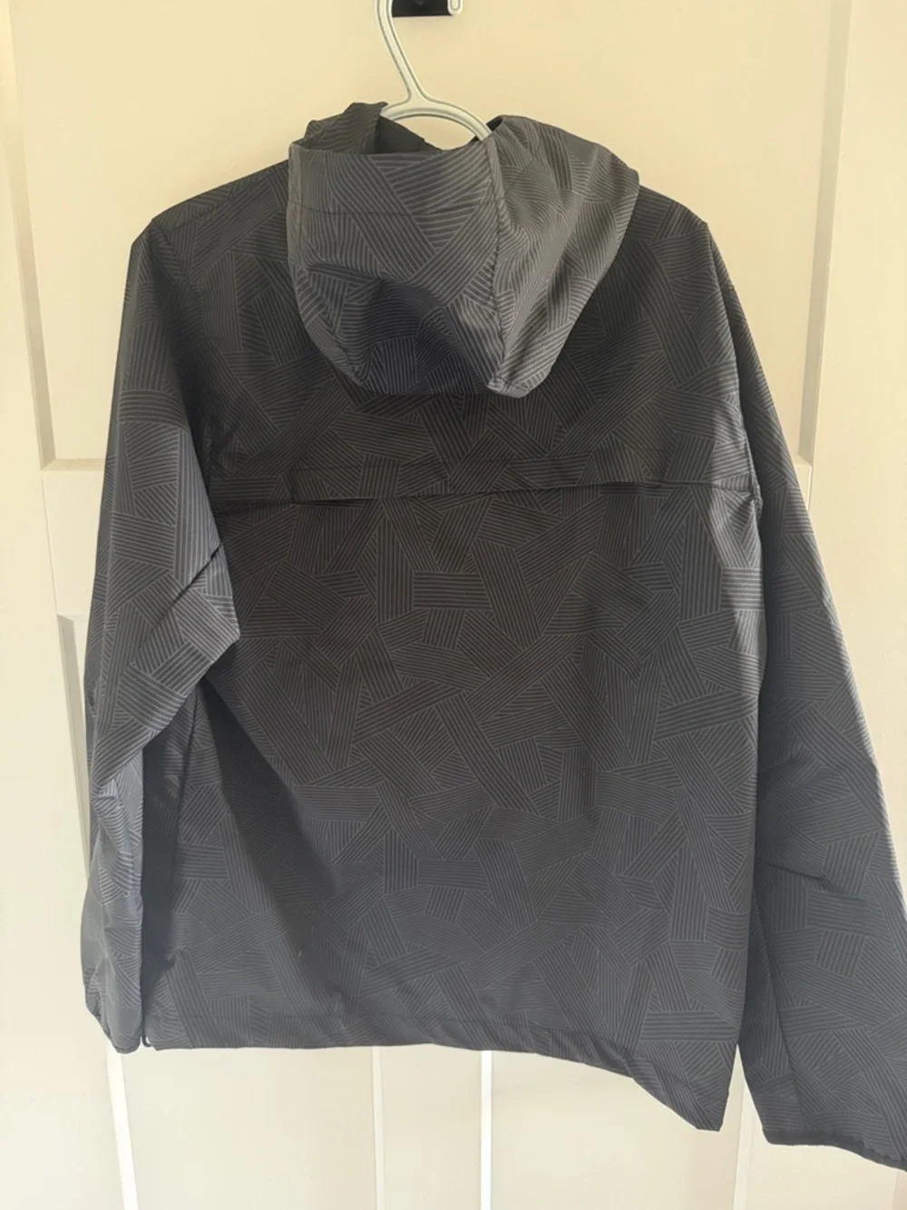Nike Black Geometric Half-Zip Windbreaker Anorak - Picture 3 of 3